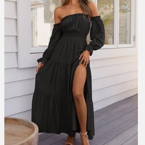 NWT Zesica Off Shoulder Maxi Dress Size Small